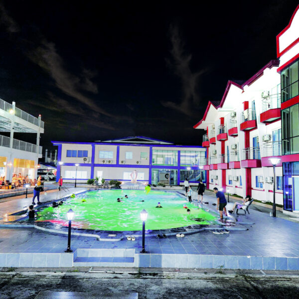 Philinter游泳池1